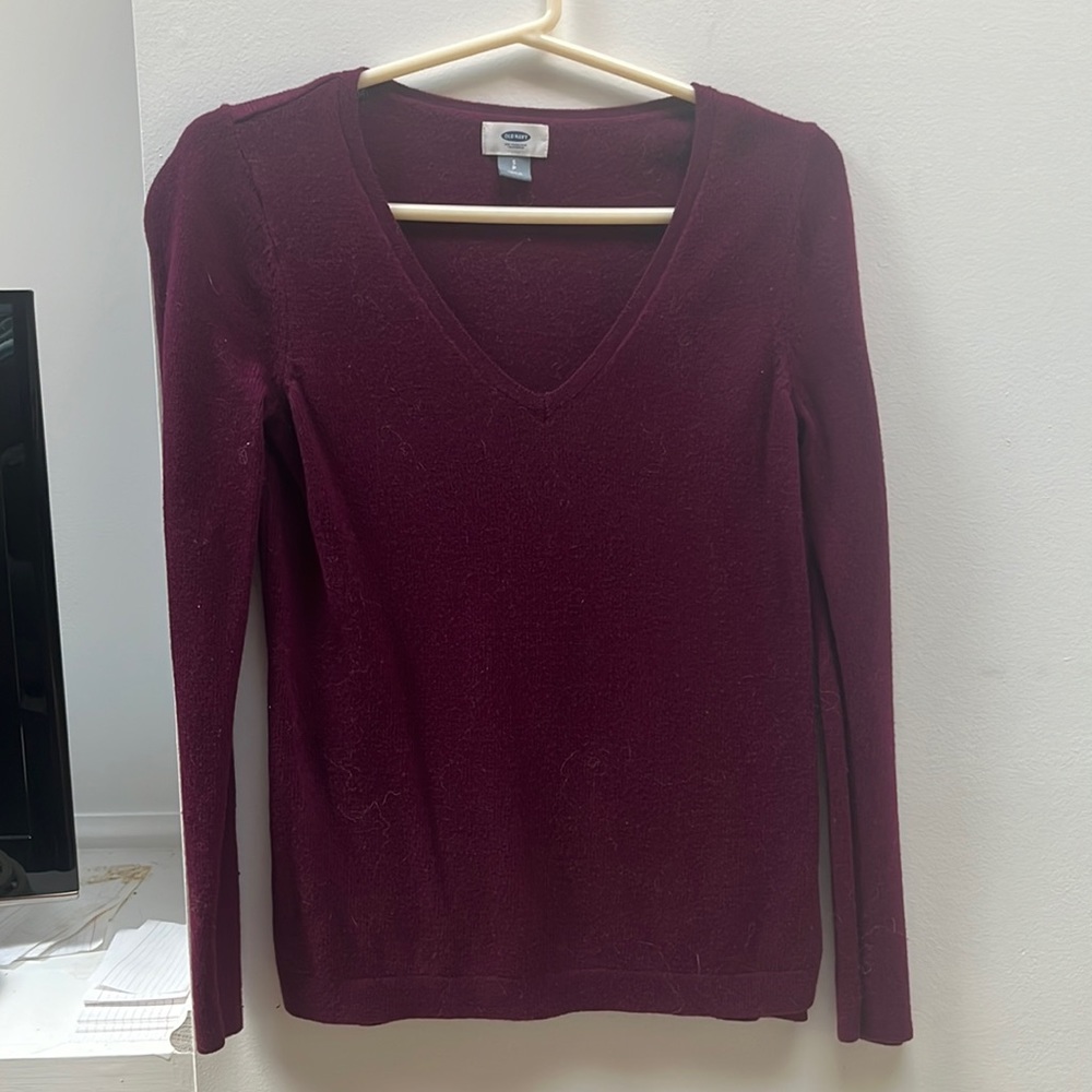Old Navy dark fuschia sweater
